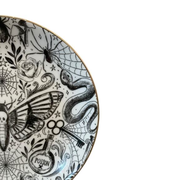 Grace Teaware Fine Porcelain Halloween Appetizer Plates 6" Black White 4pc NEW - Picture 6 of 15